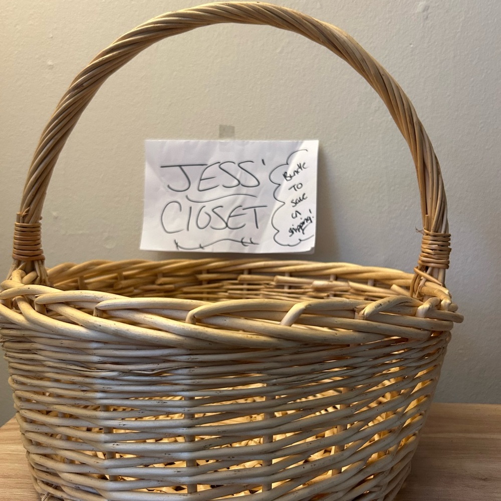Woven Natural Rattan Basket with Handle - Neutral